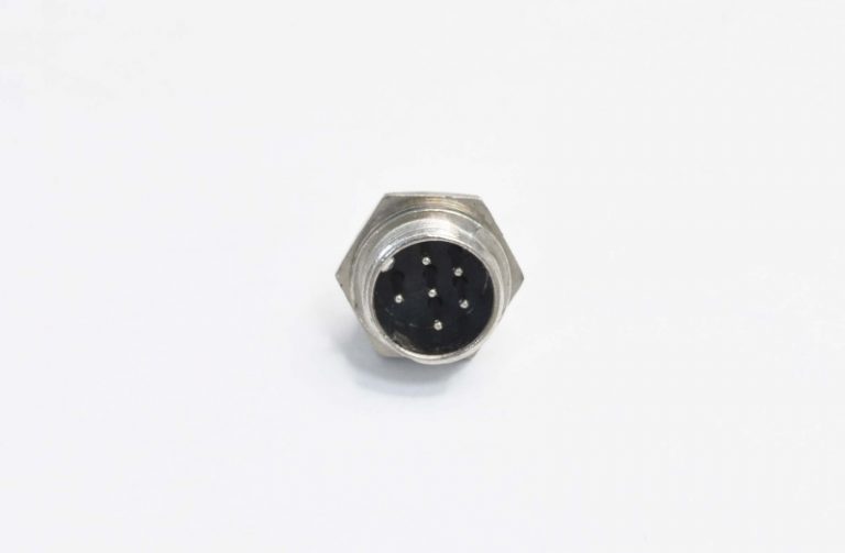 Разъем MIC 6P "шт" металл на корпус 1-562-6 D-16mm
