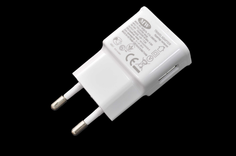 Зарядное устройство 220V-5V 2.0A USB ETA-U90EWE (Manwell)