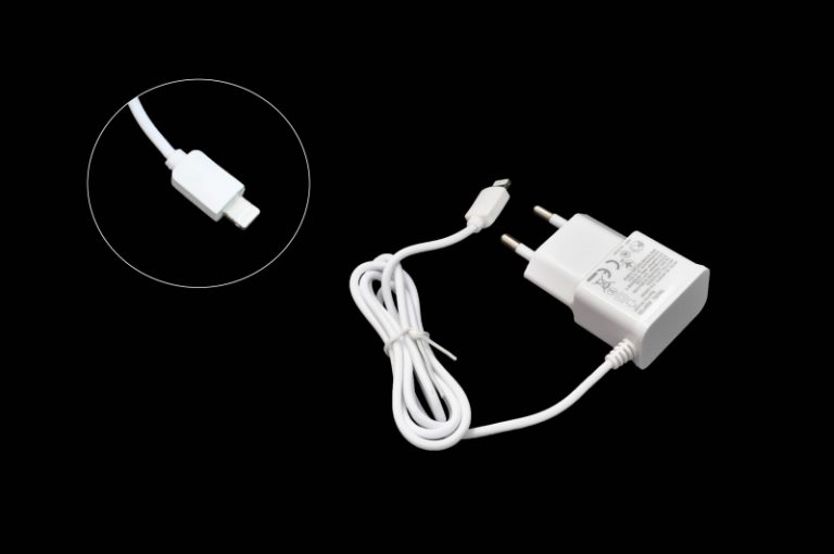 Зарядное устройство 220V-5V 2.0A 5/5S/6/6+/6S/6S+/7/7+ ETA-U90EWE (NGY-166)