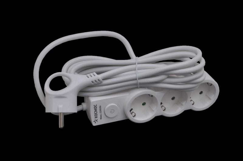 Удлинитель Космос 10A 220V 3 розетки 3м, белый
