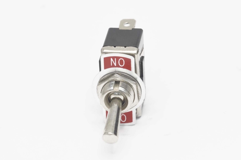 Тумблер KN3(C)-102P On-On 3-pin 15A 250V