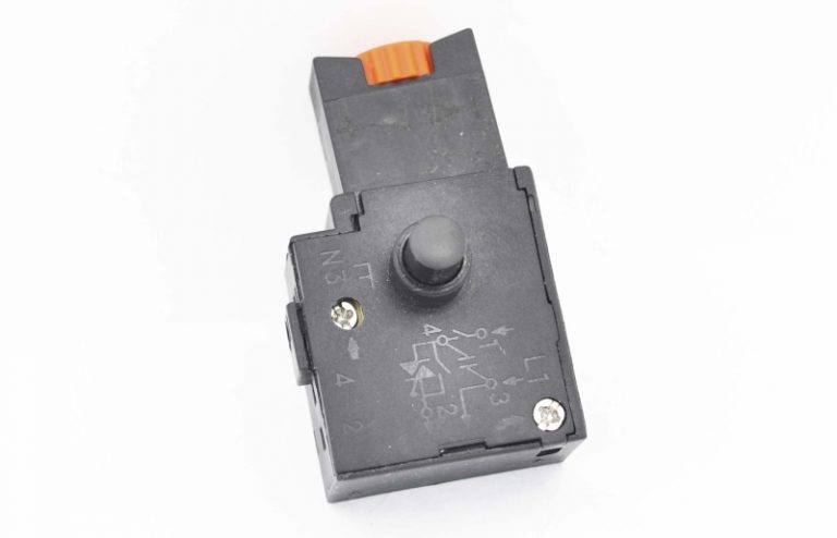 Выключатель для дрели БУЭ-1М, 3V, 5A. №109