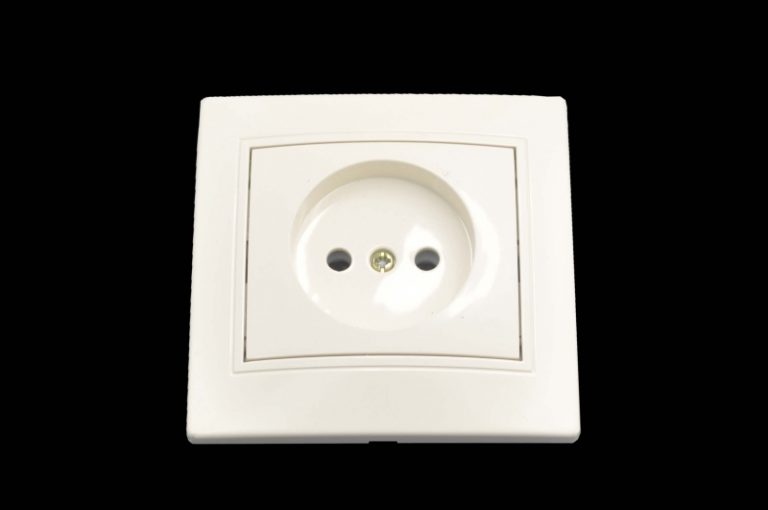 1-201-02 Intro Розетка без заземления 2P, 16А-250В, IP20, СУ, Plano, сл. кость